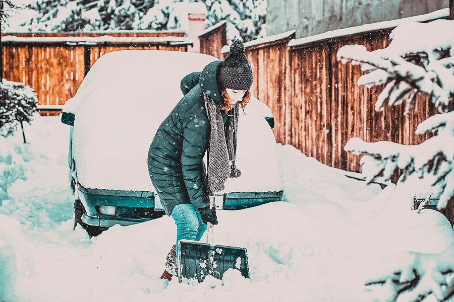 4 Benefits of Hiring a Professional Snow Removal Service
